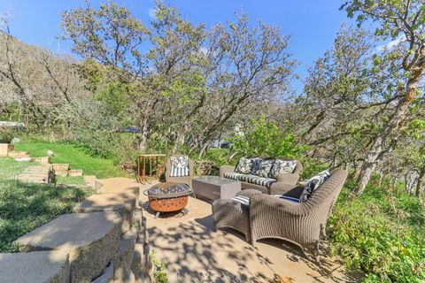 Tiny photo for 2686 E BONNEVILLE TERRACE DR, South Ogden, UT 84403 (MLS # 2152606)
