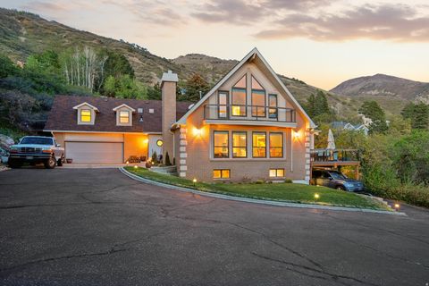 Tiny photo for 2686 E BONNEVILLE TERRACE DR, South Ogden, UT 84403 (MLS # 2152606)