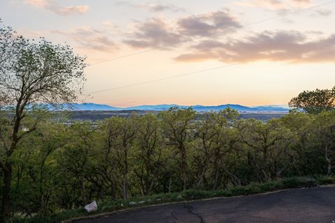 Tiny photo for 2686 E BONNEVILLE TERRACE DR, South Ogden, UT 84403 (MLS # 2152606)