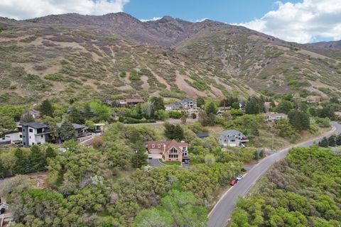 Tiny photo for 2686 E BONNEVILLE TERRACE DR, South Ogden, UT 84403 (MLS # 2152606)