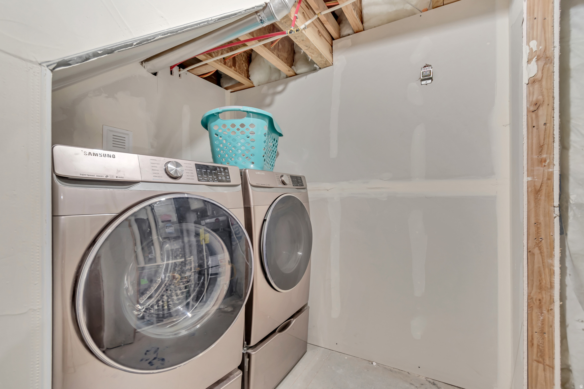 COBALT VILLAGE - Residential