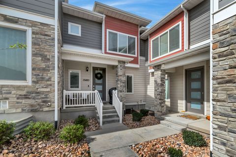 Photo of 15485 S STEEL LAKES WAY, Bluffdale, UT 84065 (MLS # 2147625)