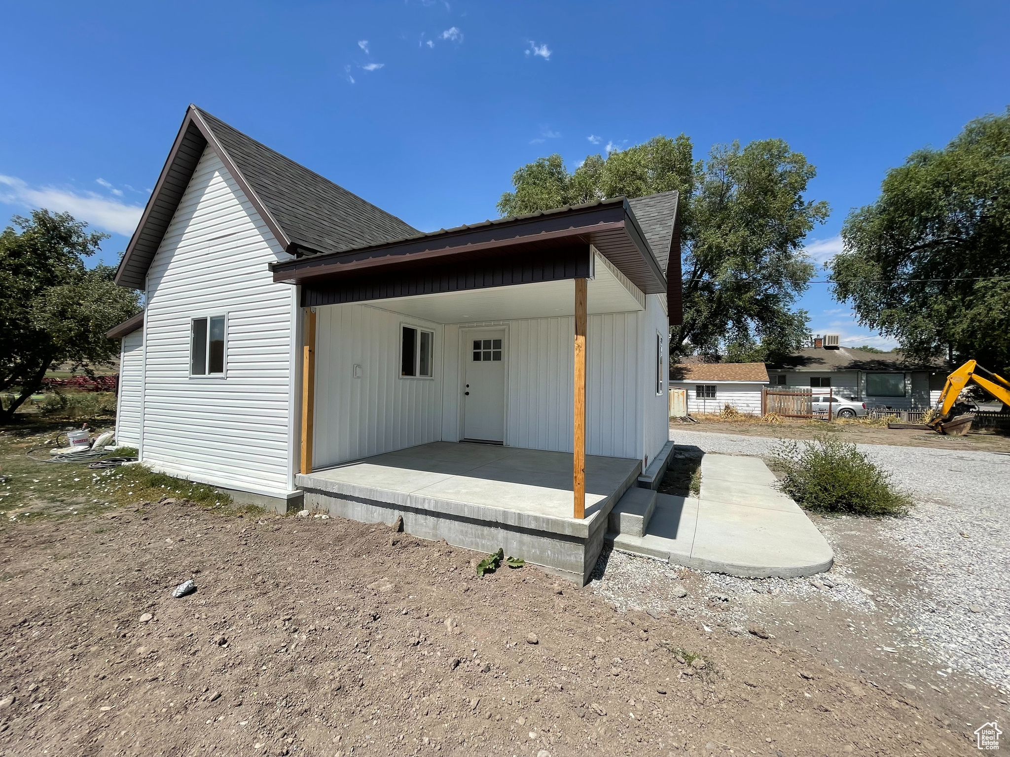 627 N MAIN