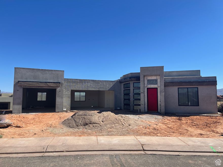 Modern 4-bed, 4-bath home with a walkout basement, located near Sand Hollow Resort. Enjoy sleek design, open living spaces, and stunning views in a prime location-perfect for relaxing or entertaining in Southern Utah's adventure hub.