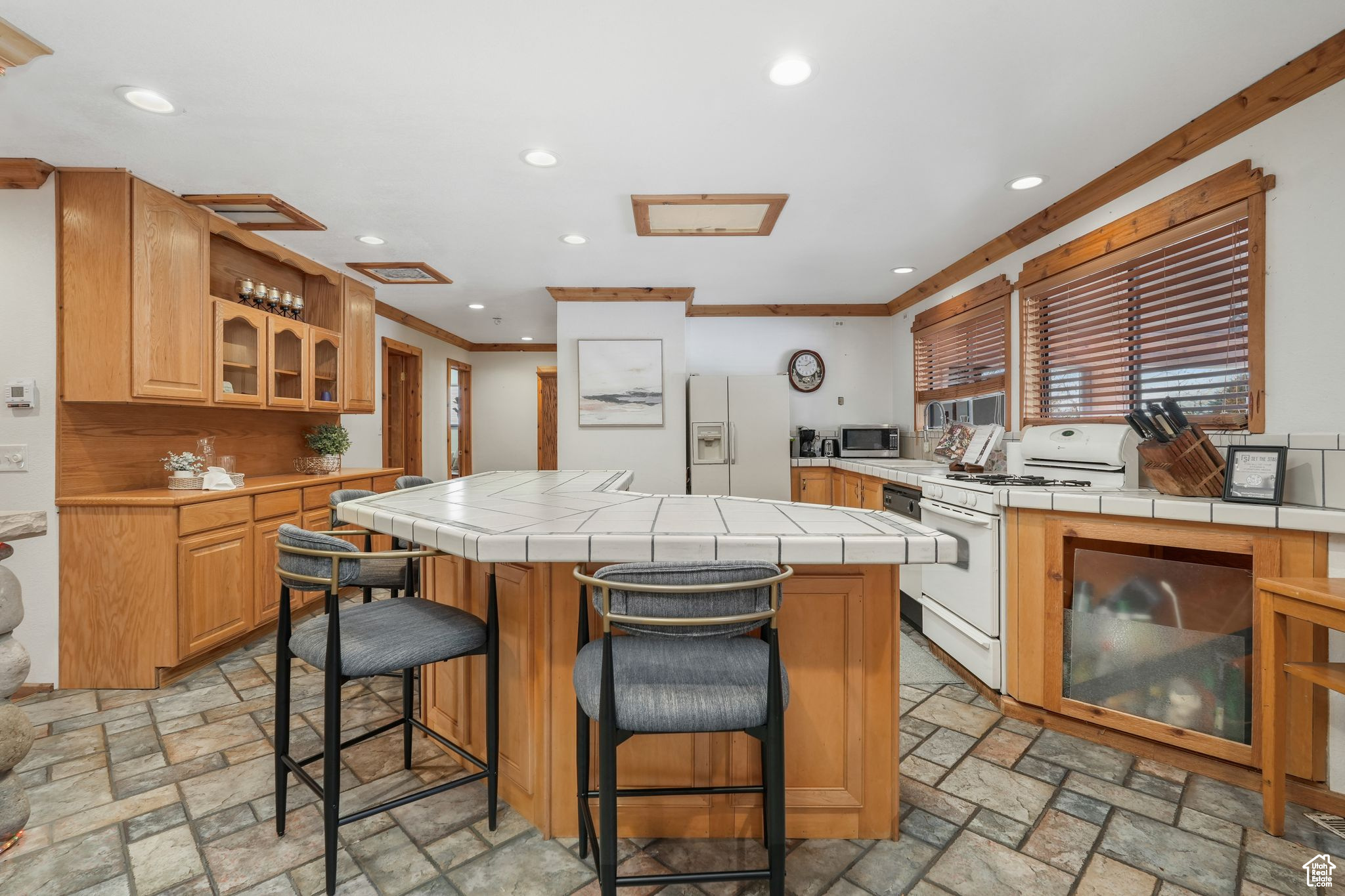 3640 E AURORA CIR E