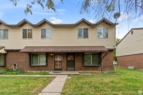 Photo of 137 E SOUTHWELL ST #16, Ogden, UT 84404 (MLS # 2118978) Photo of 137 E SOUTHWELL ST #16, Ogden, UT 84404 (MLS # 2118978)