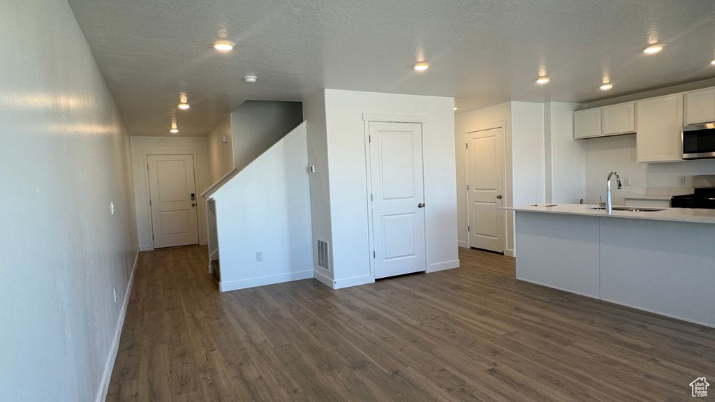 Photo of 902 E SAND DOLLAR WAY #2337, Saratoga Springs, UT 84045 (MLS # 2115155)