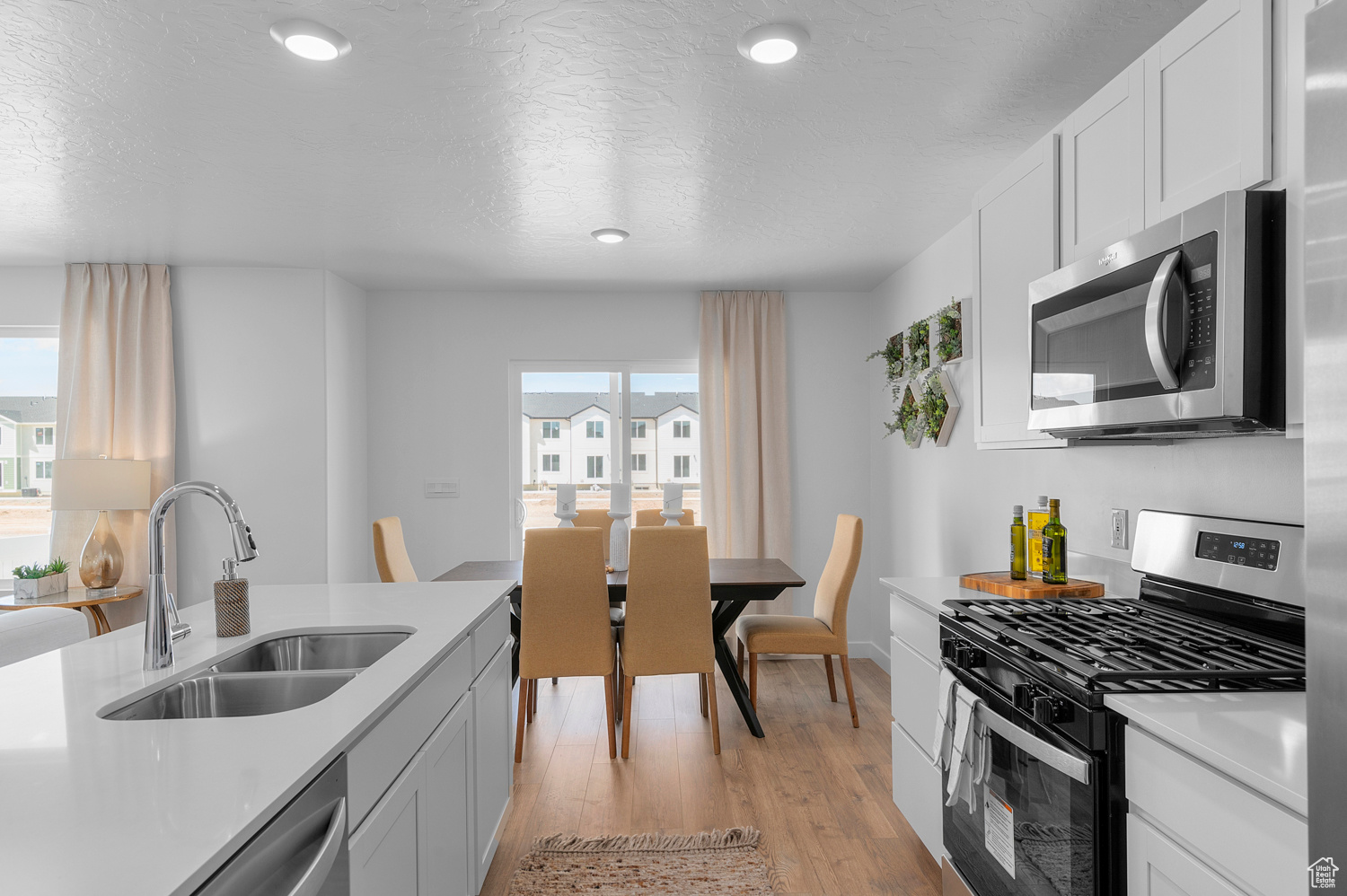 NORTHSHORE - Residential