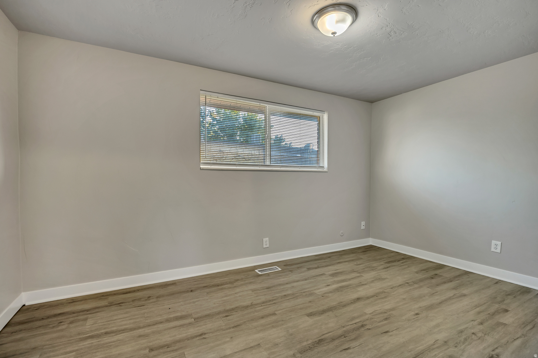 BURLINGTON - Residential