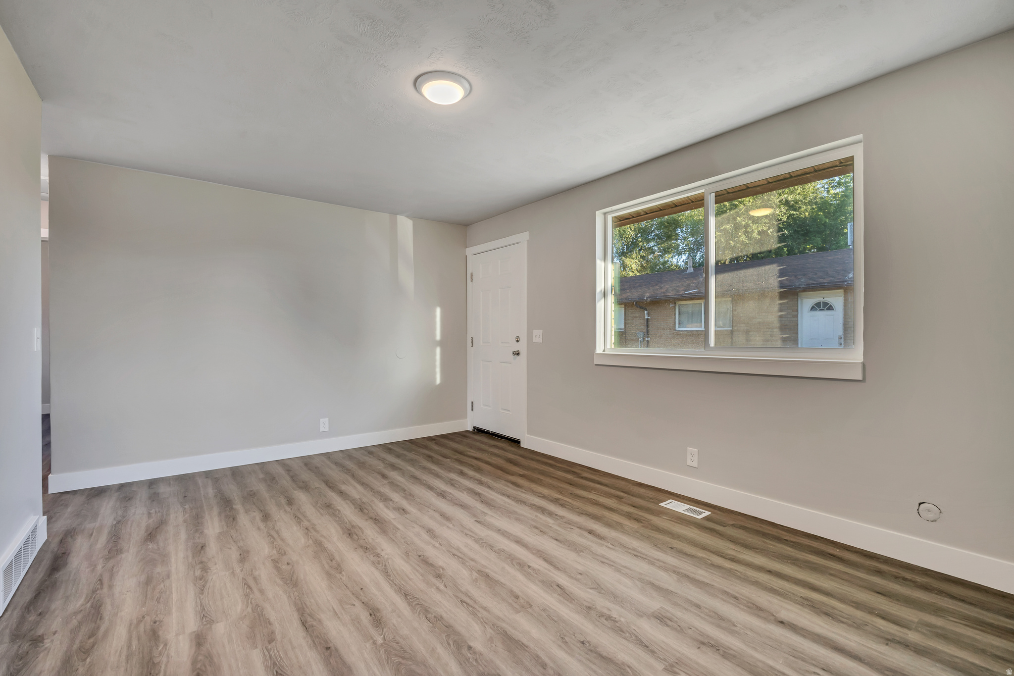 BURLINGTON - Residential