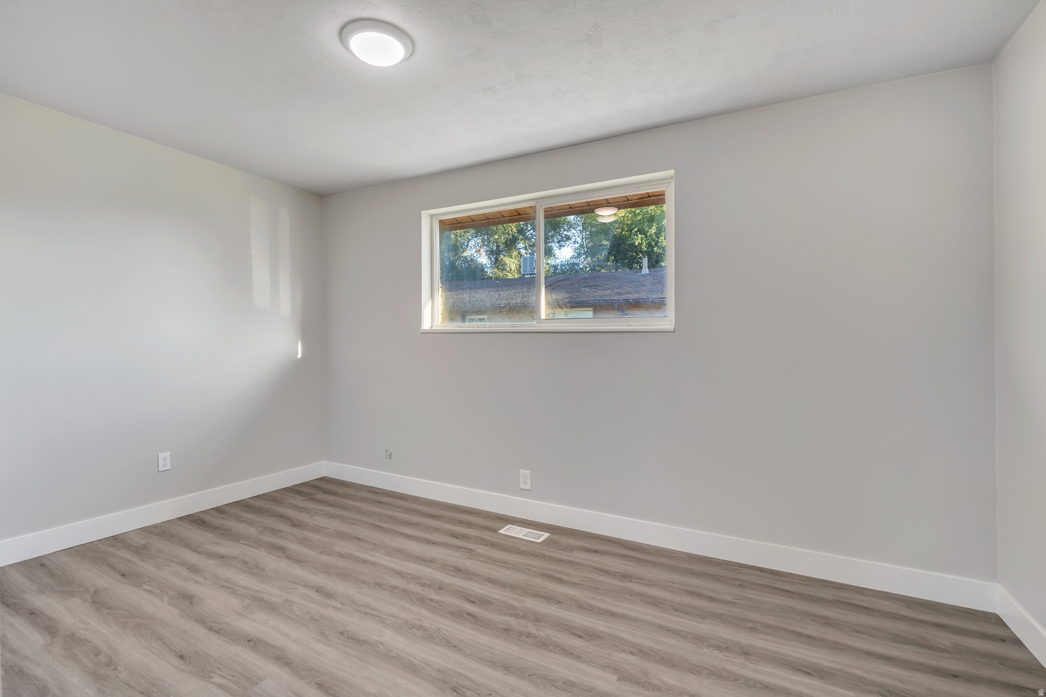 BURLINGTON - Residential