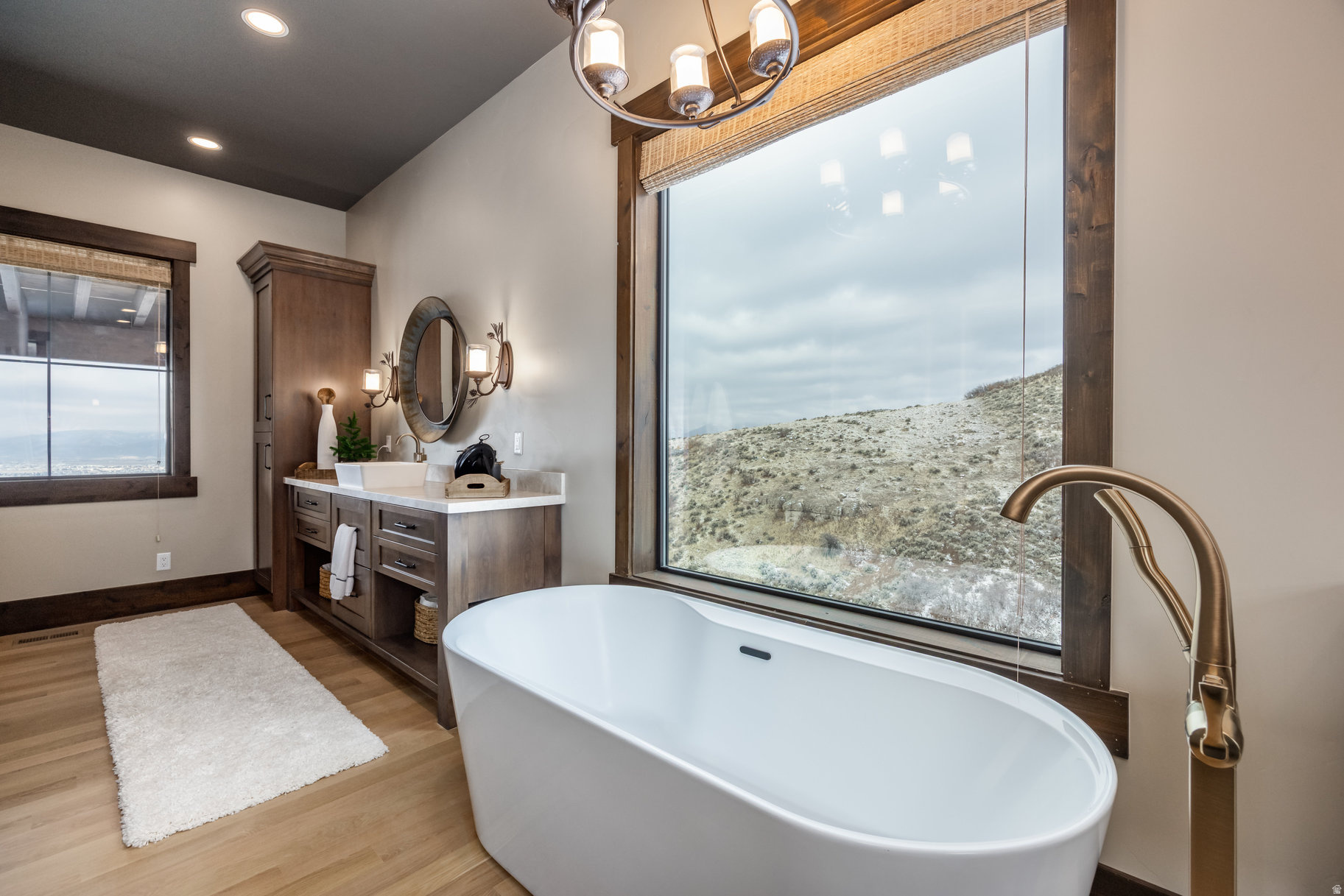 GREENERHILLS - Residential