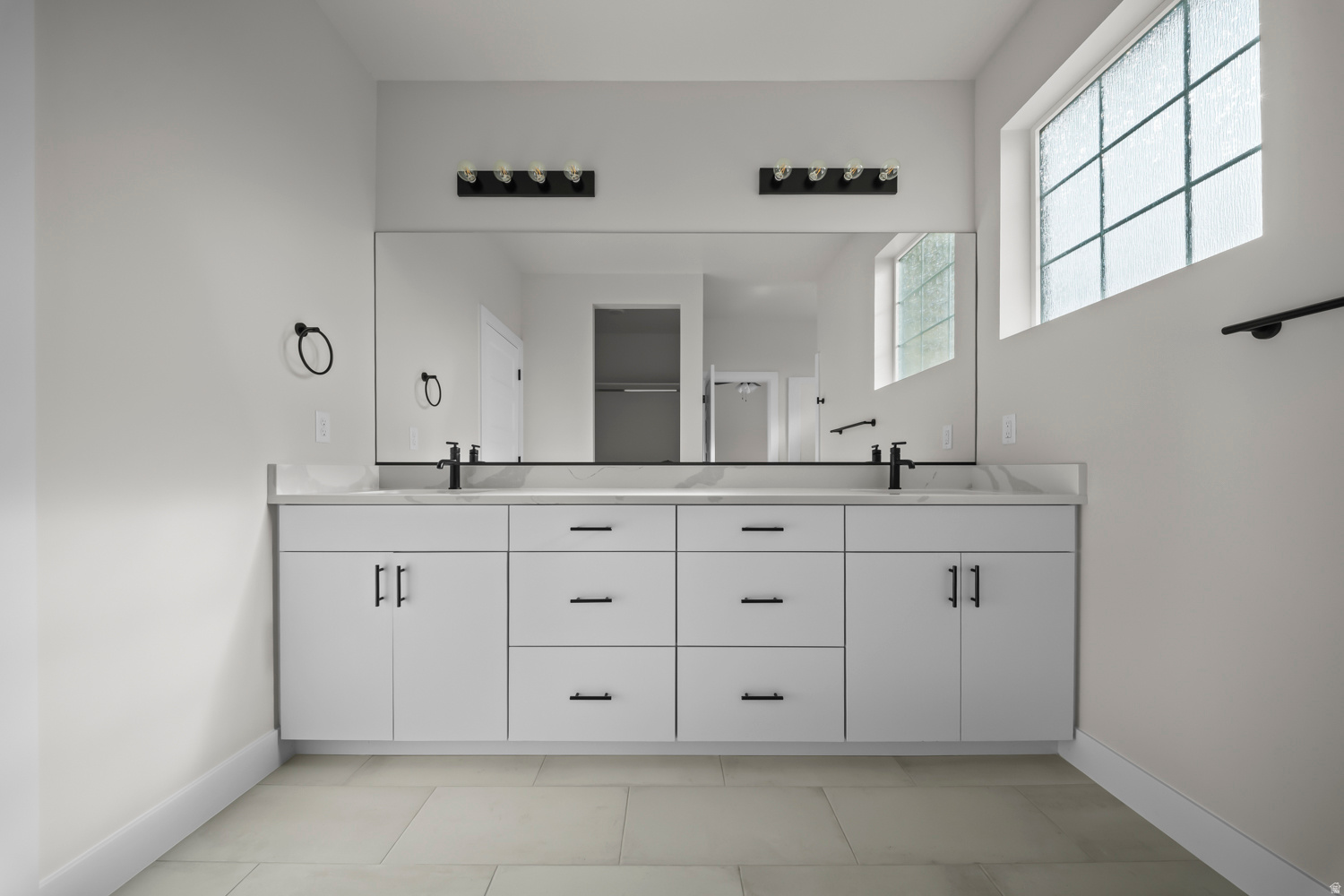 SOUTH DESERT - Residential