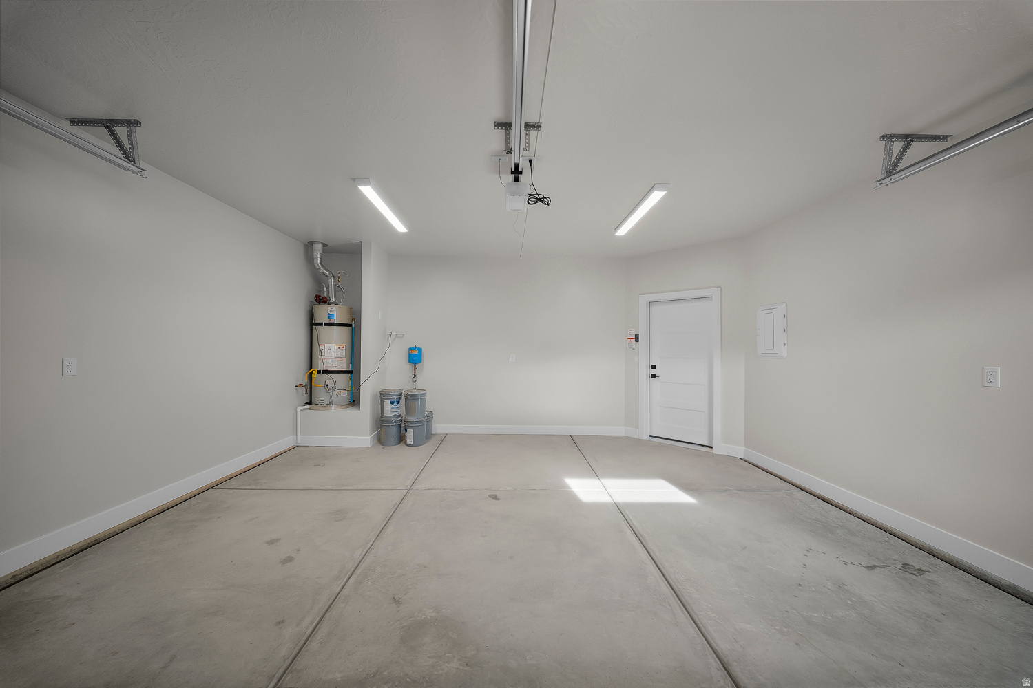 SOUTH DESERT - Residential