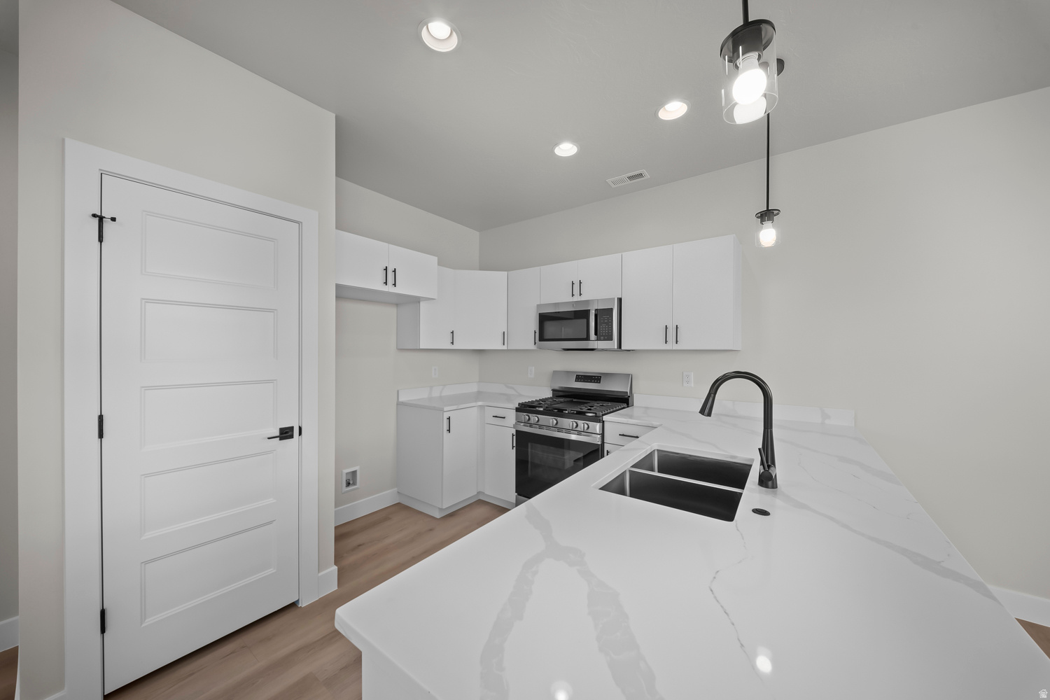 SOUTH DESERT - Residential