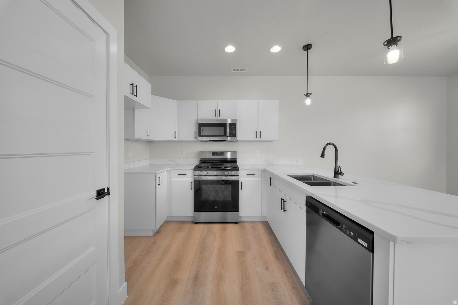 SOUTH DESERT - Residential