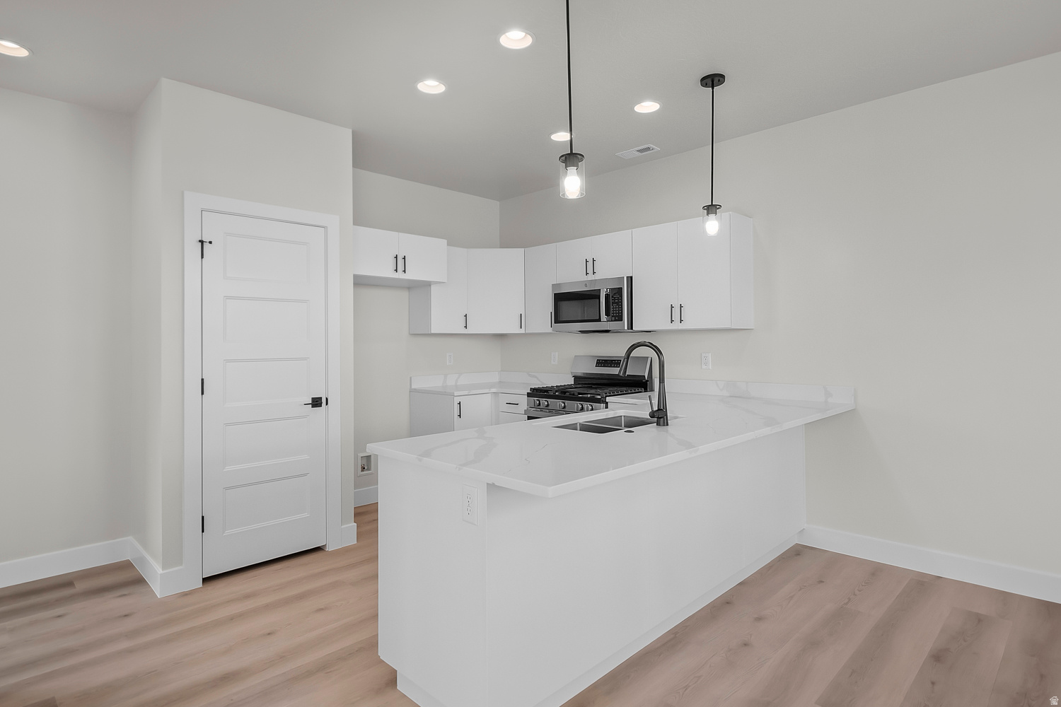 SOUTH DESERT - Residential