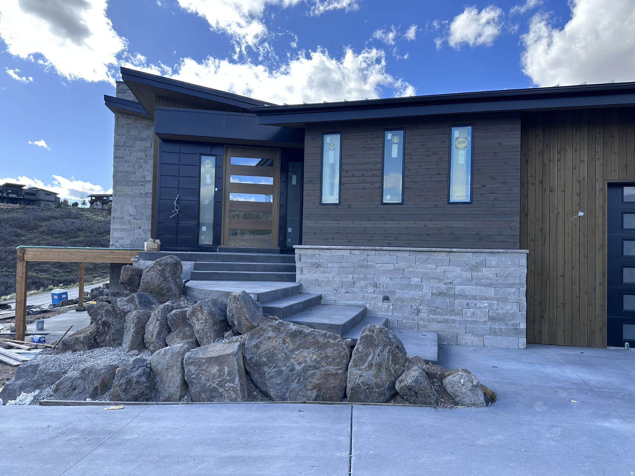RED LEDGES - Residential