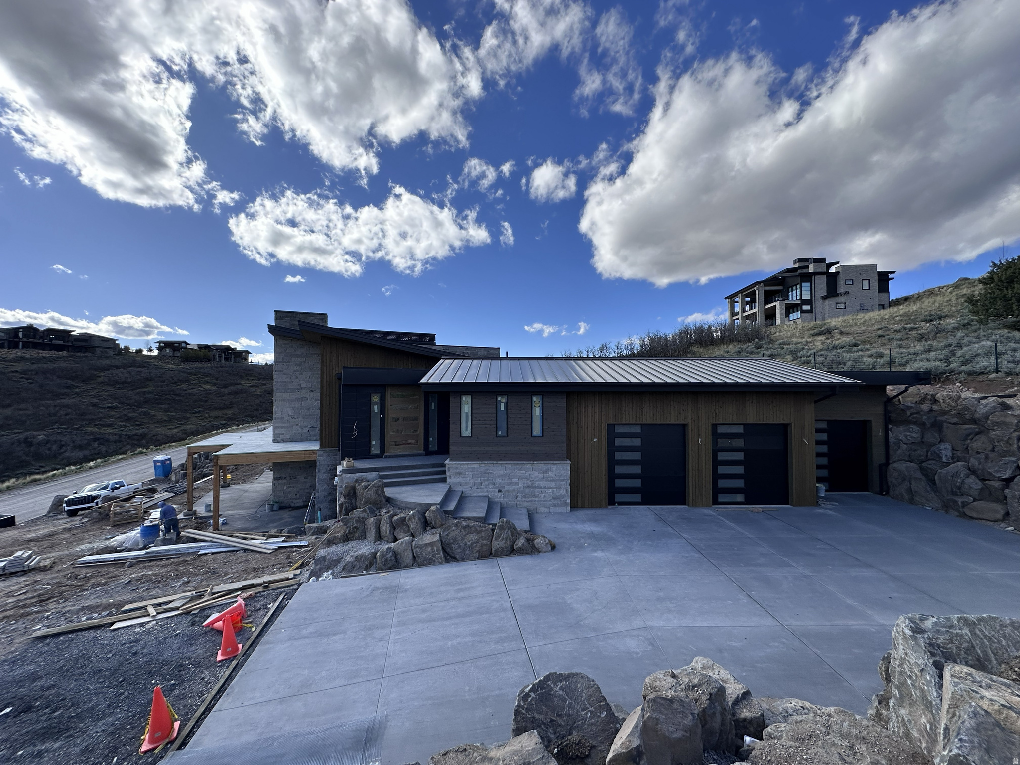 RED LEDGES - Residential