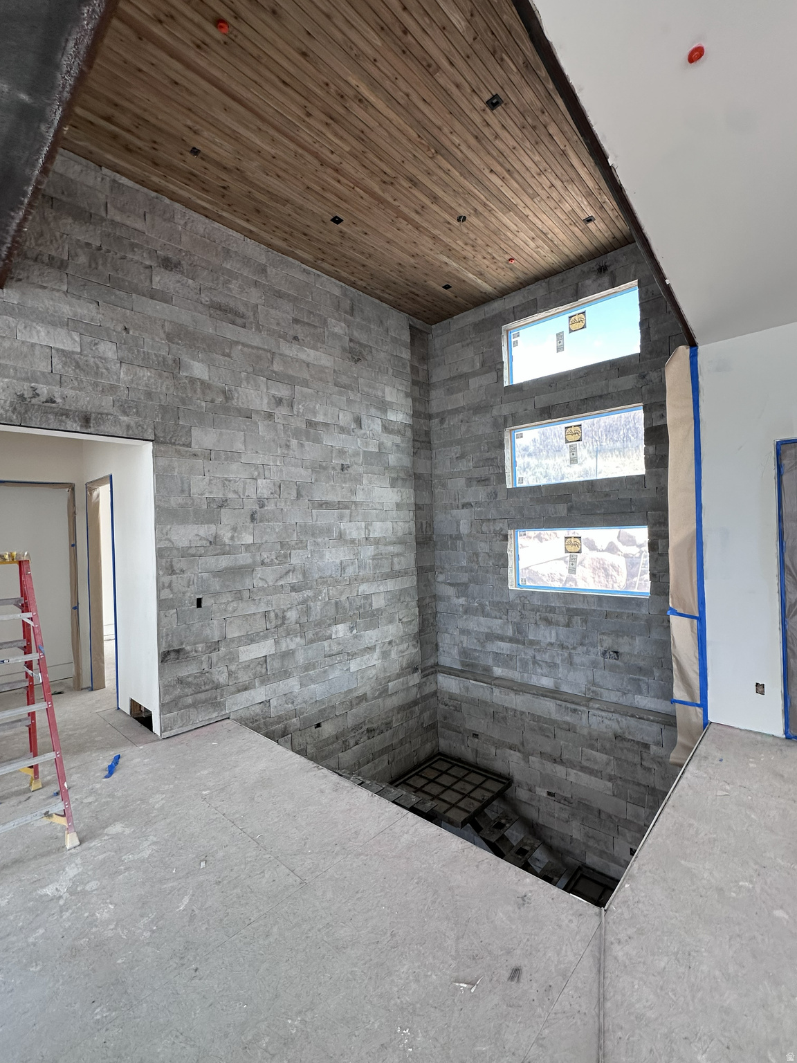 RED LEDGES - Residential