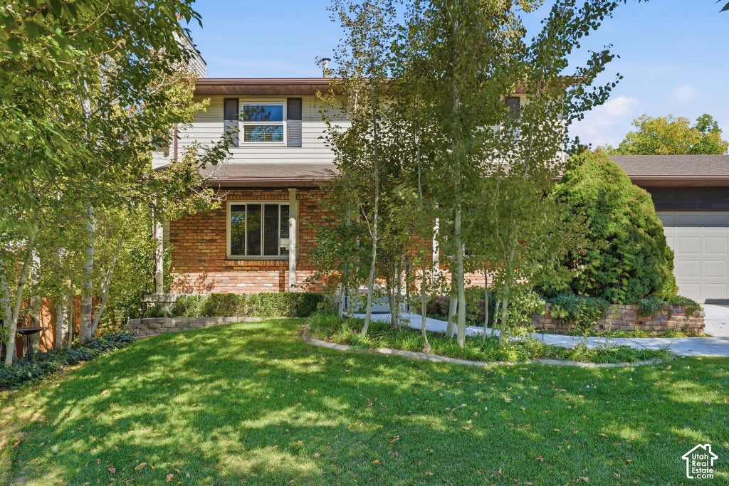 Photo of 942 W RIVERBEND DR, Salt Lake City, UT 84123 (MLS # 2190965)