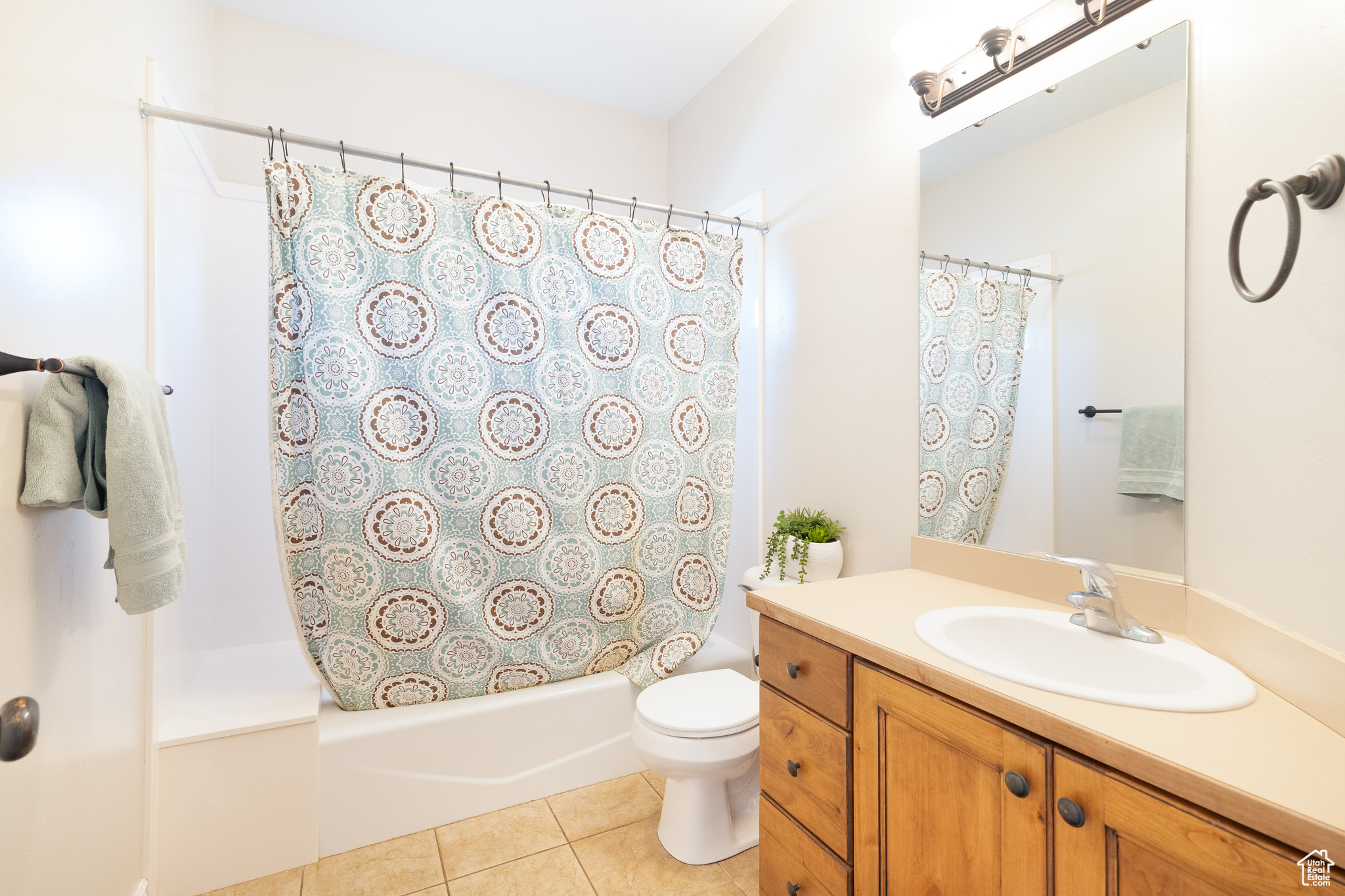 SUNCREST MEADOW - Residential