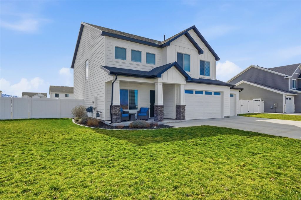 Photo of 768 E 1100 S, Hyrum, UT 84319 (MLS # 2142114)