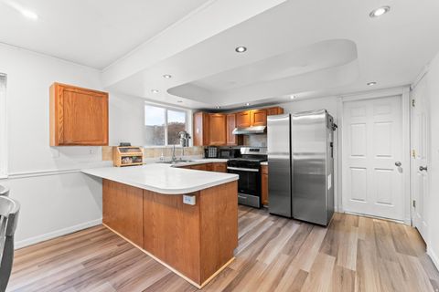 Tiny photo for 1563 E MOUNTAIN VIEW DR, Spanish Fork, UT 84660 (MLS # 2133929)