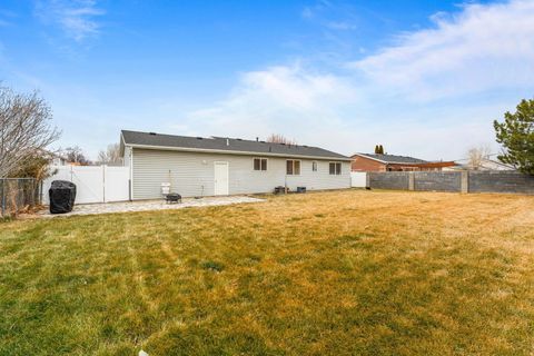 Tiny photo for 1563 E MOUNTAIN VIEW DR, Spanish Fork, UT 84660 (MLS # 2133929)