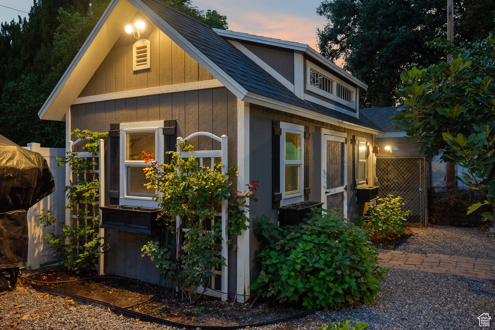 LINCOLN GARDENS - Residential