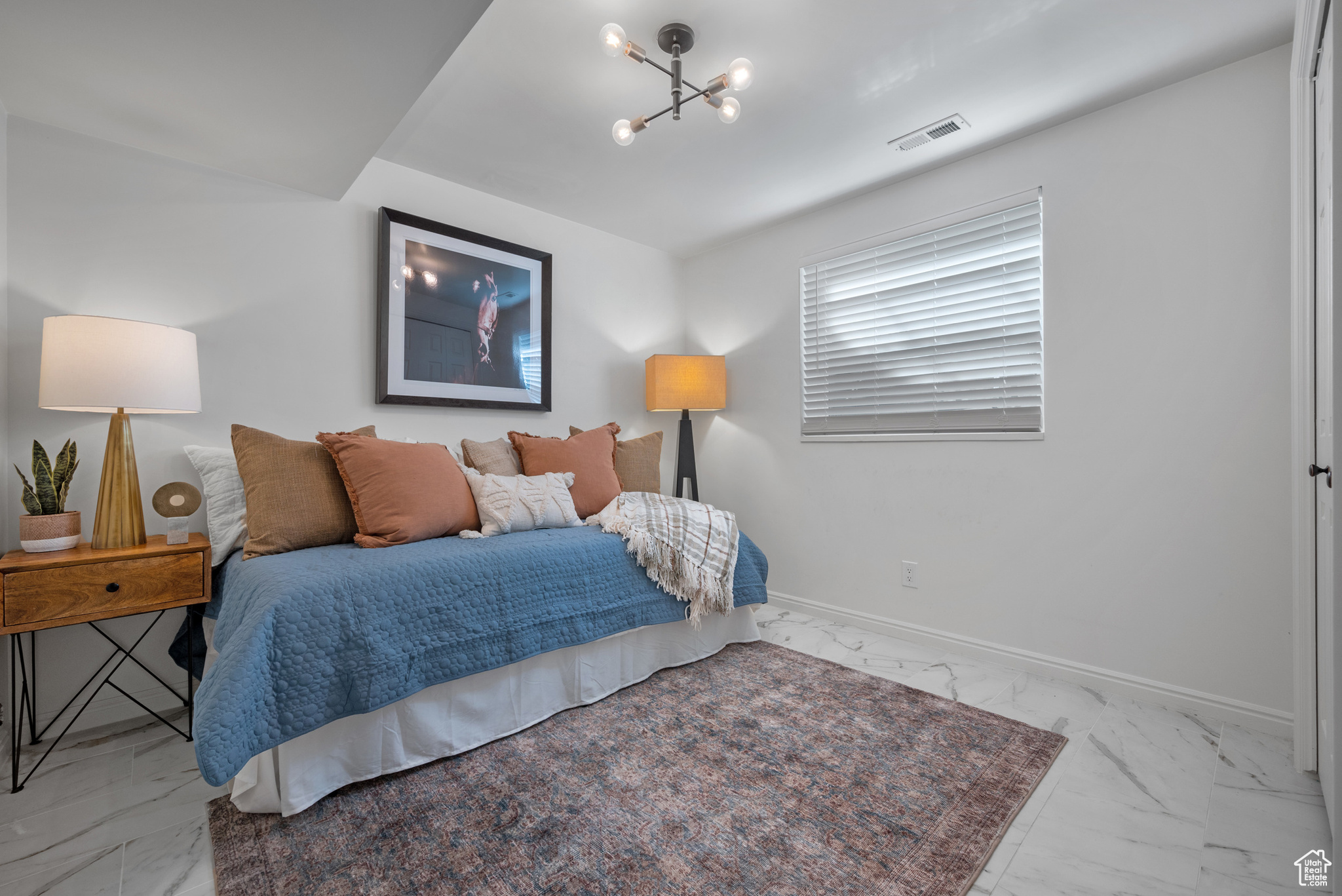 LINCOLN GARDENS - Residential