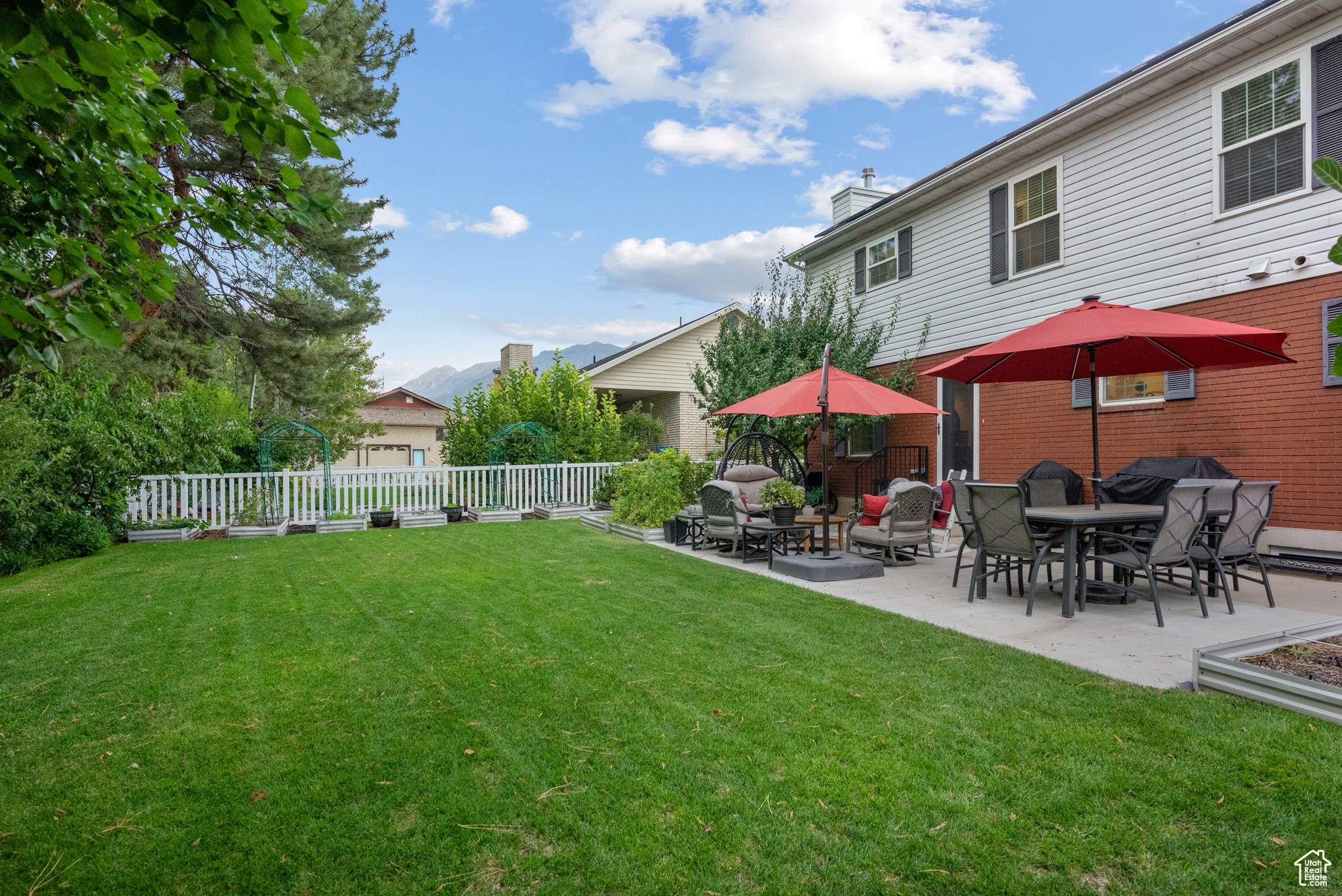 LINCOLN GARDENS - Residential