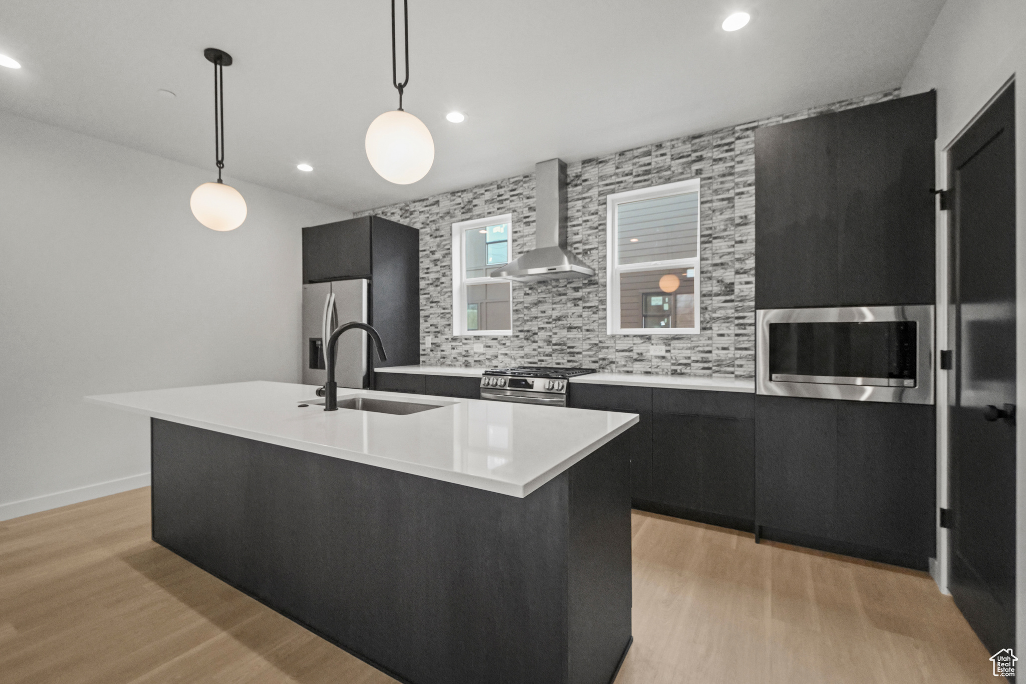 THE MONROE - Residential
