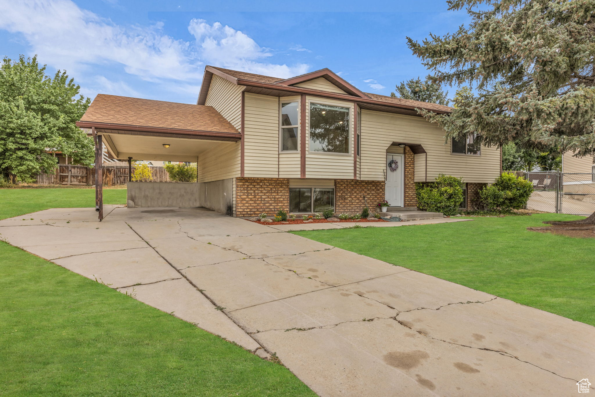OQUIRRH SHADOWS #15 - Residential