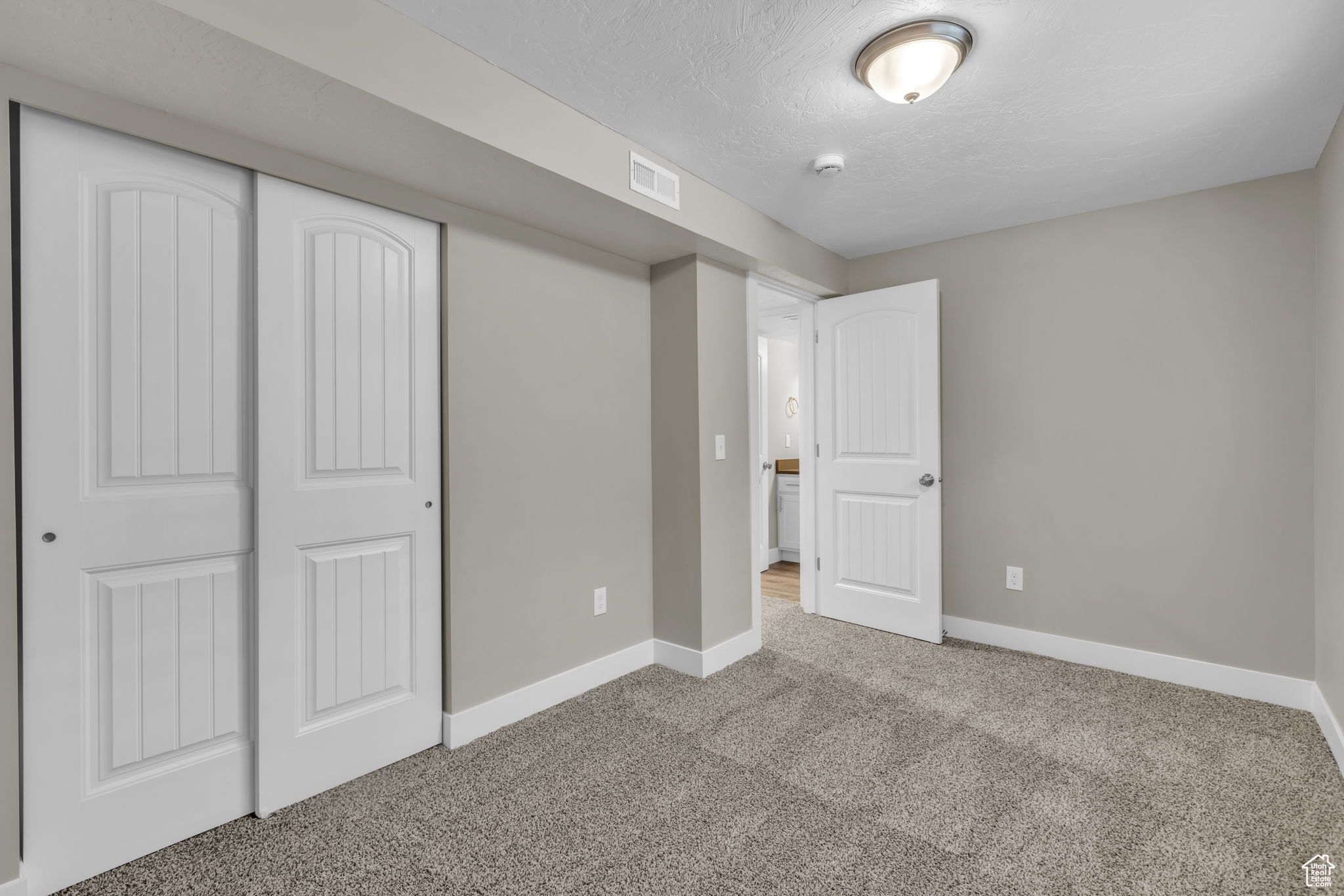 OQUIRRH SHADOWS #15 - Residential