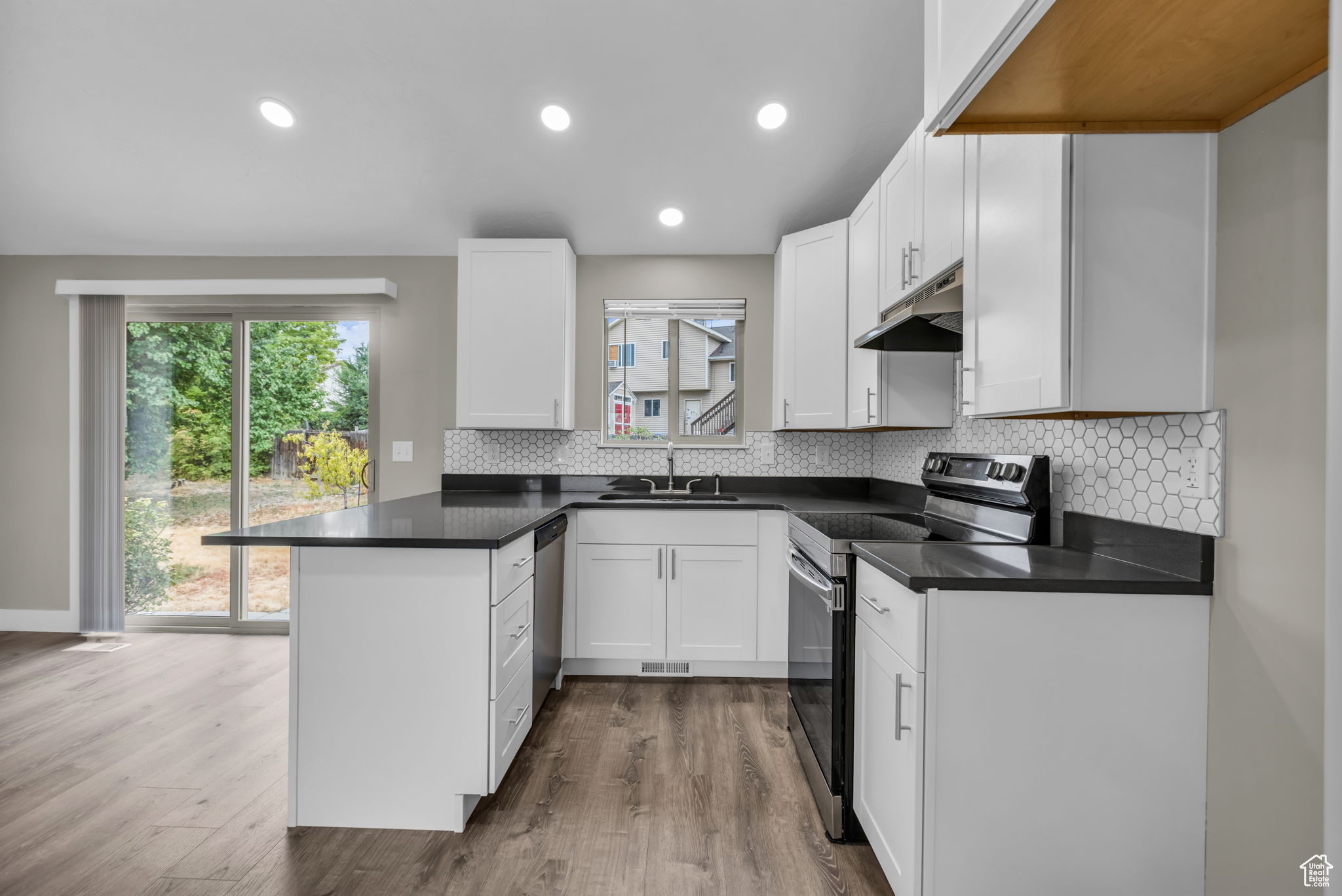 OQUIRRH SHADOWS #15 - Residential