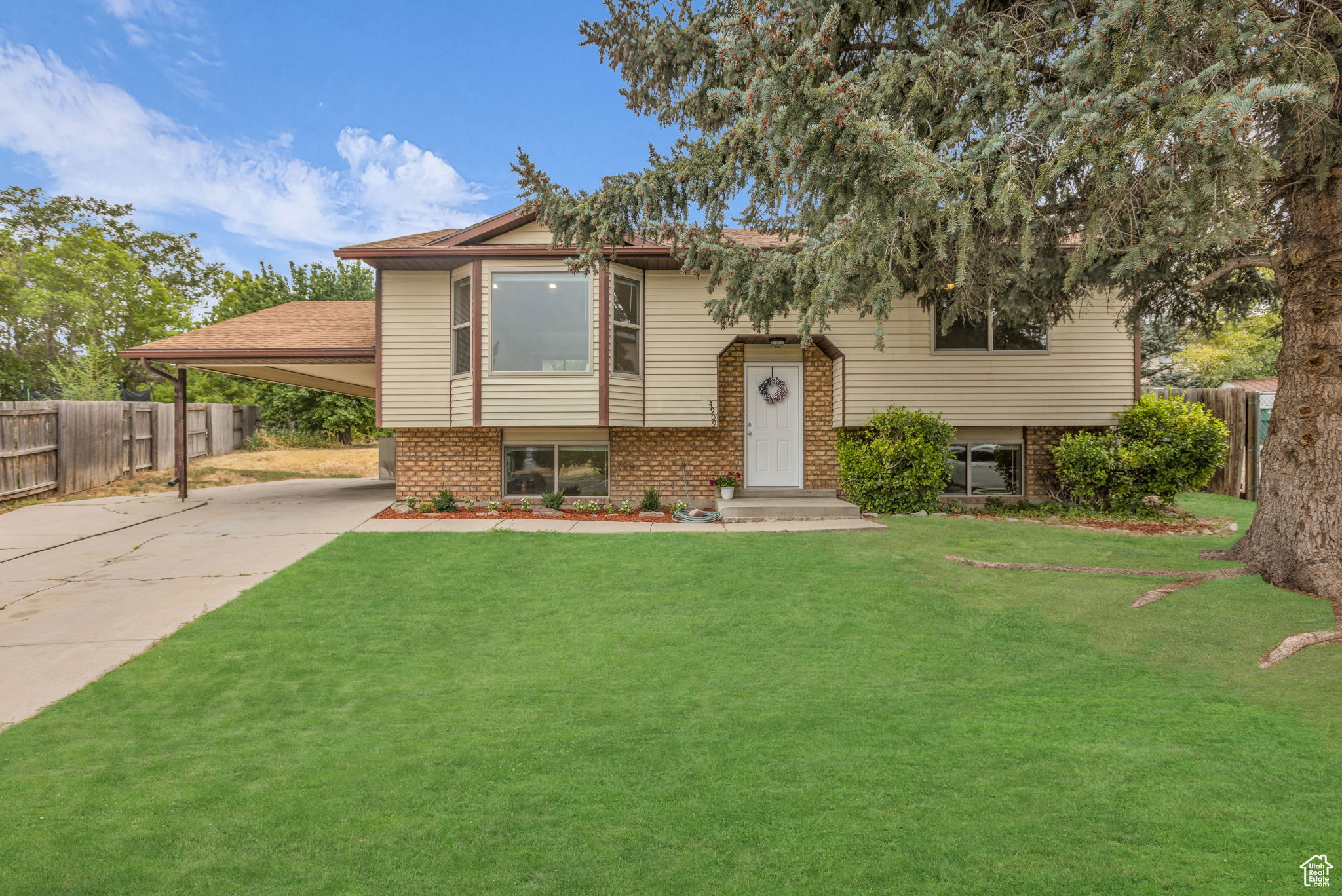 OQUIRRH SHADOWS #15 - Residential