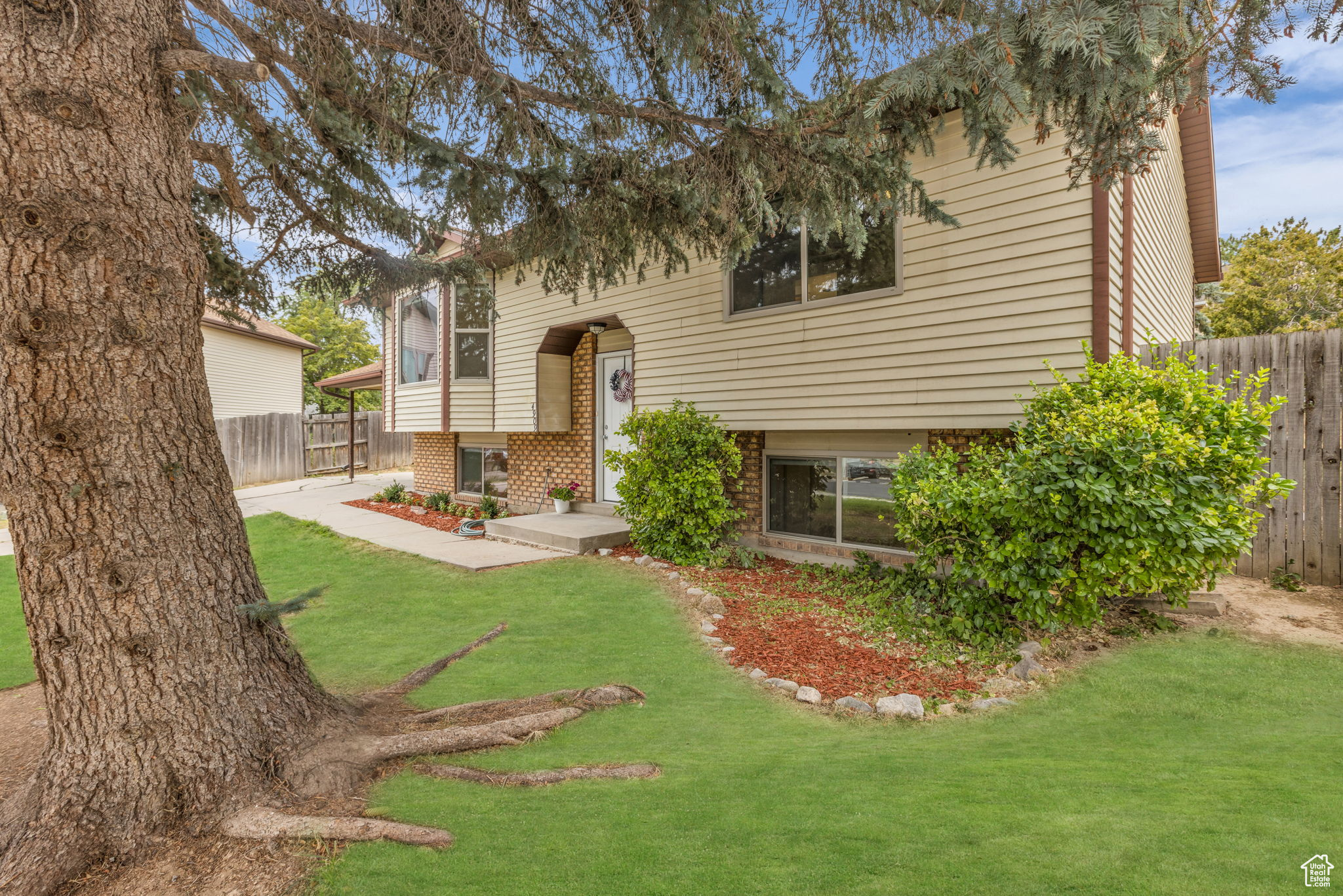 OQUIRRH SHADOWS #15 - Residential