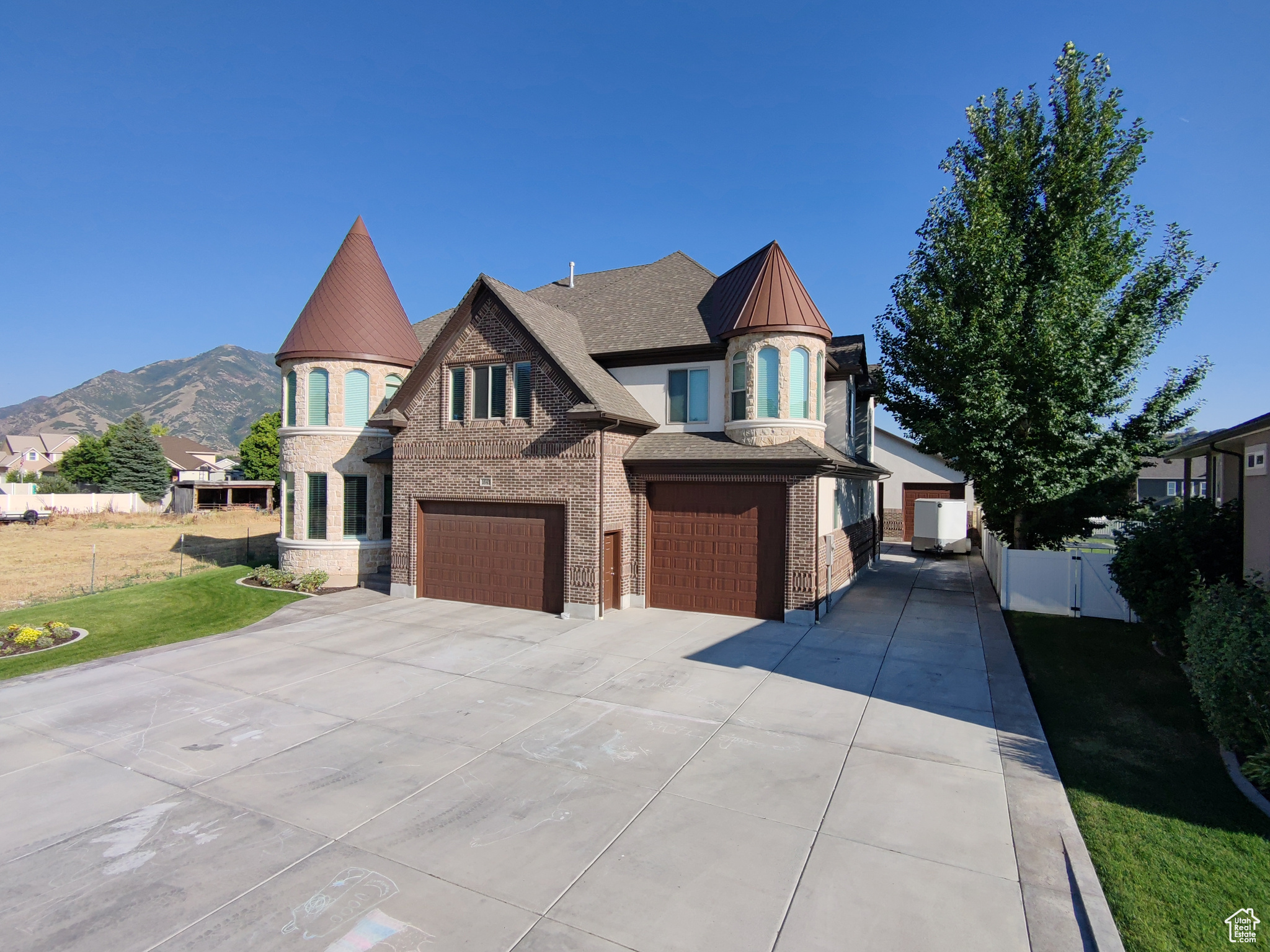 ASPYN ACRES - Residential