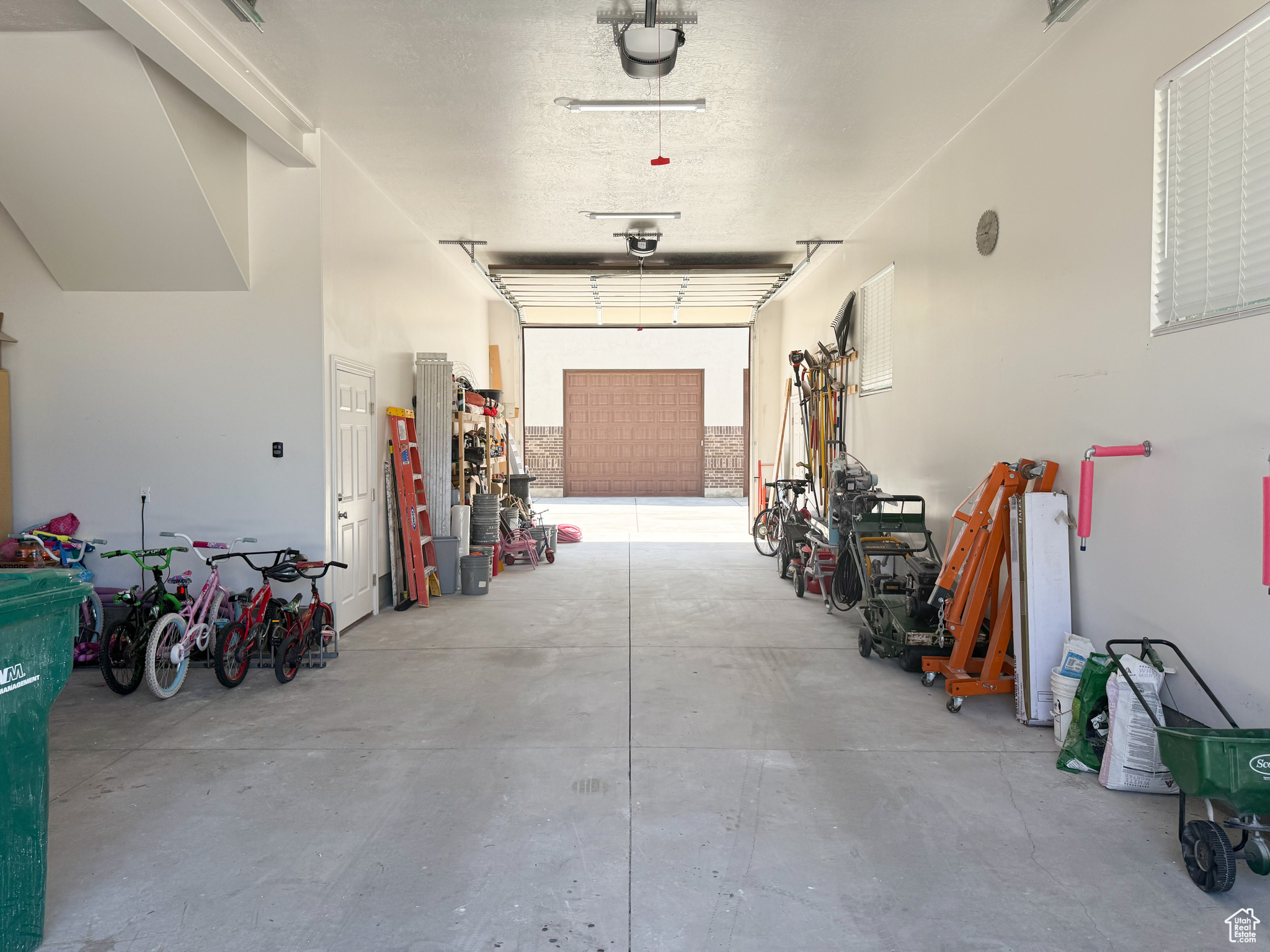 ASPYN ACRES - Residential