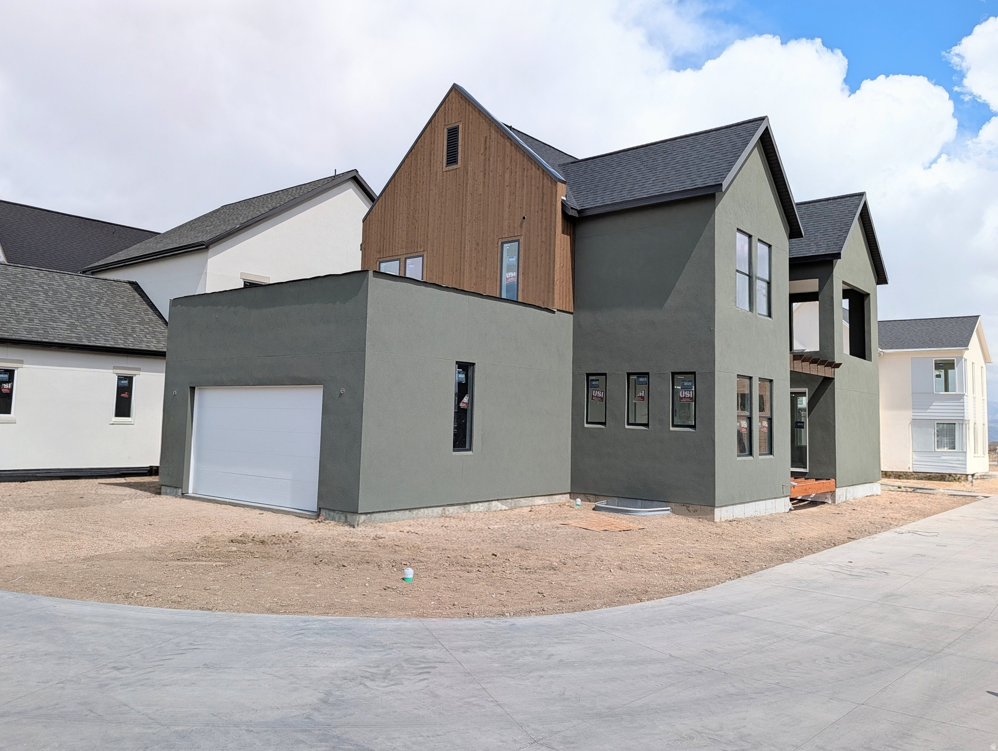 DAYBREAK - Residential