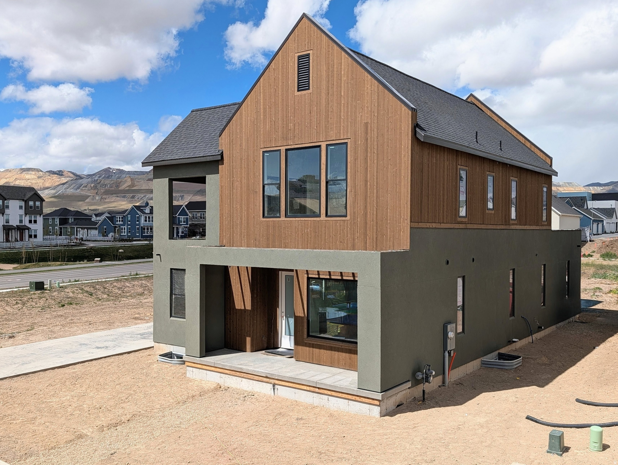 DAYBREAK - Residential