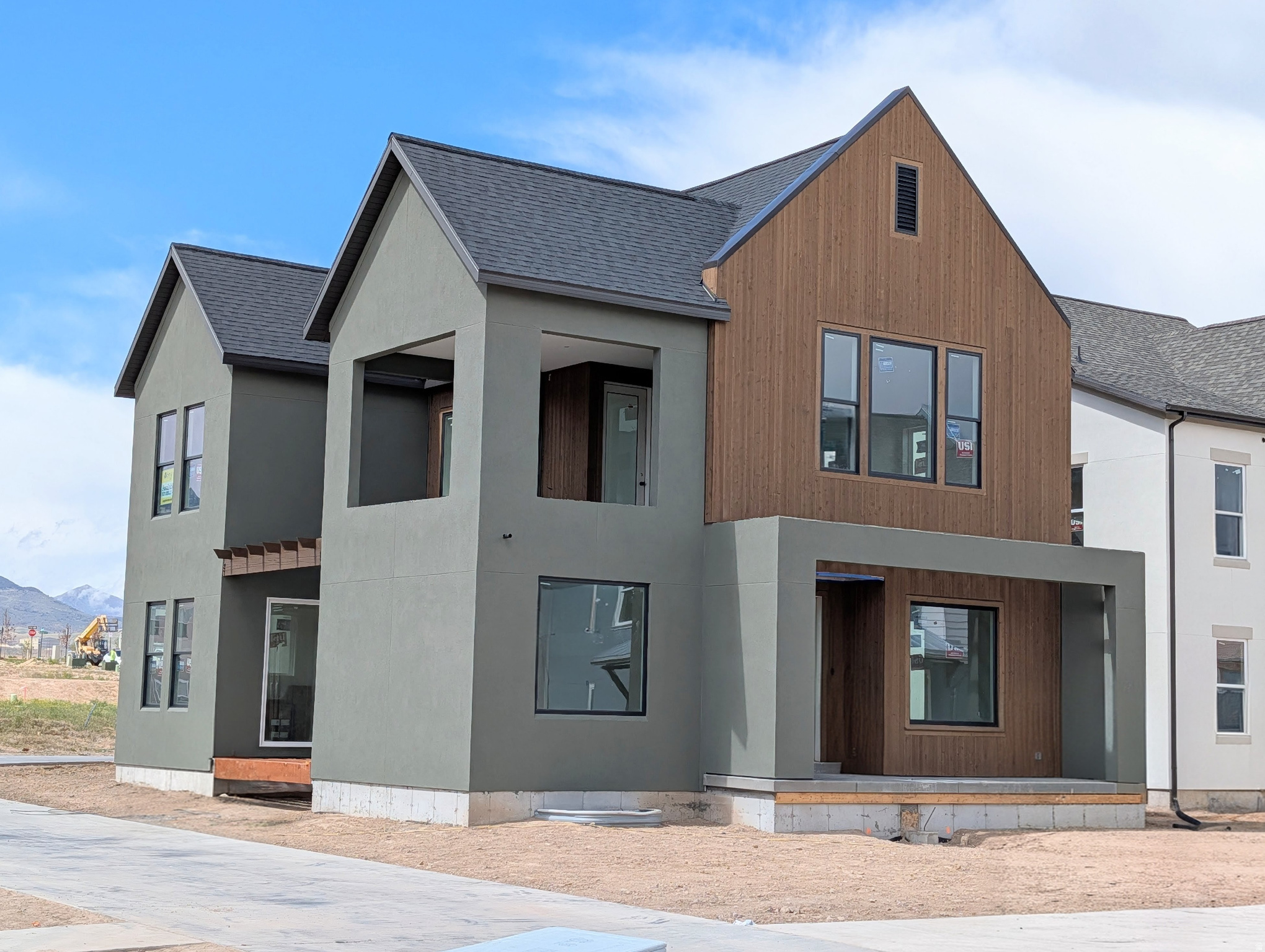 DAYBREAK - Residential