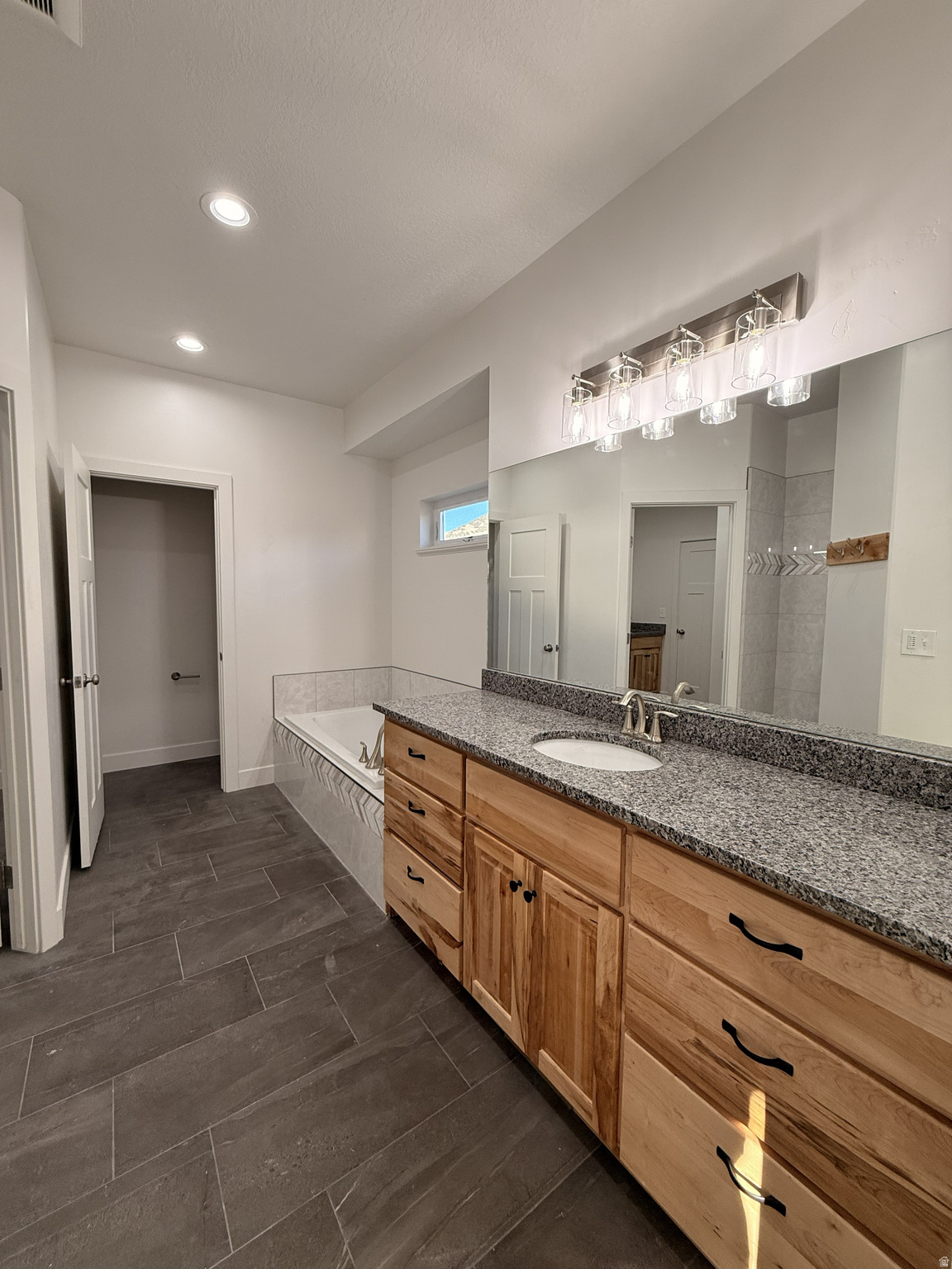 CEDAR BLUFFS SUBDIVISION, PHASE 2 LOT 16 - Residential