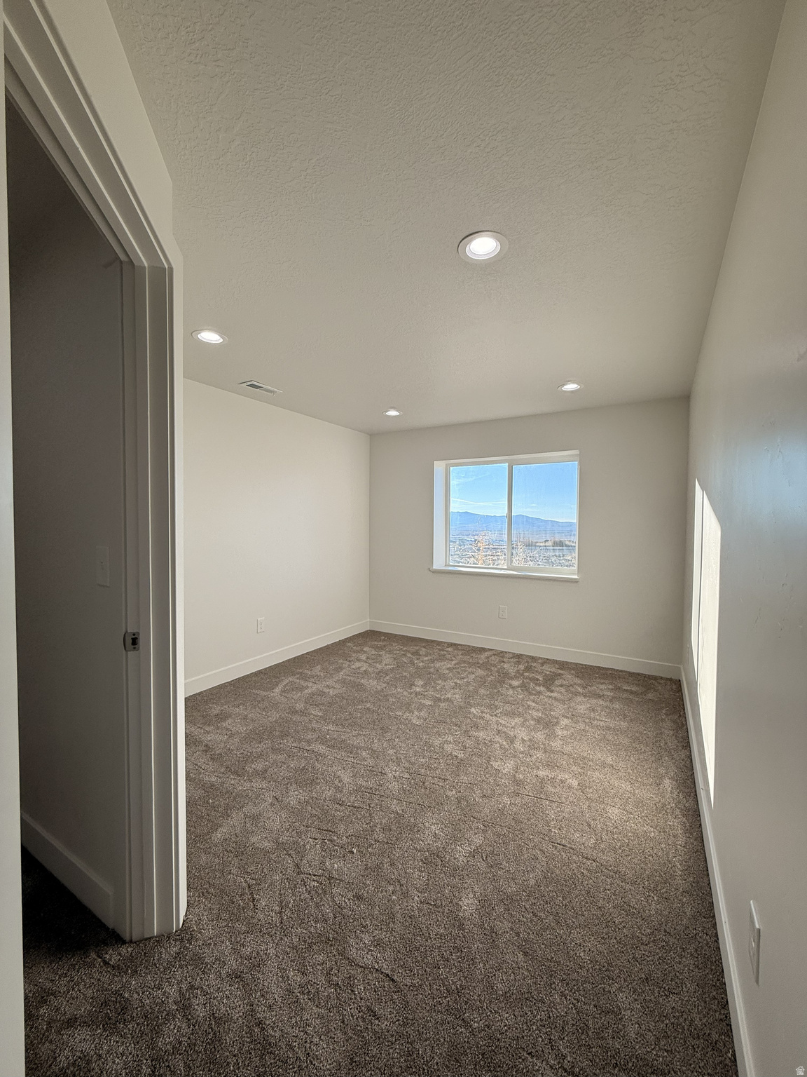 CEDAR BLUFFS SUBDIVISION, PHASE 2 LOT 16 - Residential