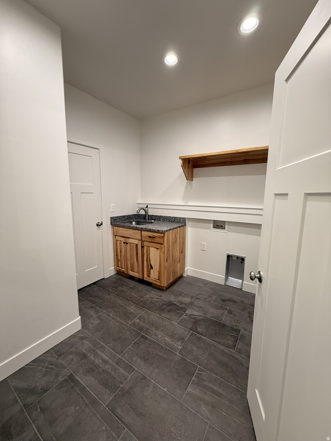 CEDAR BLUFFS SUBDIVISION, PHASE 2 LOT 16 - Residential