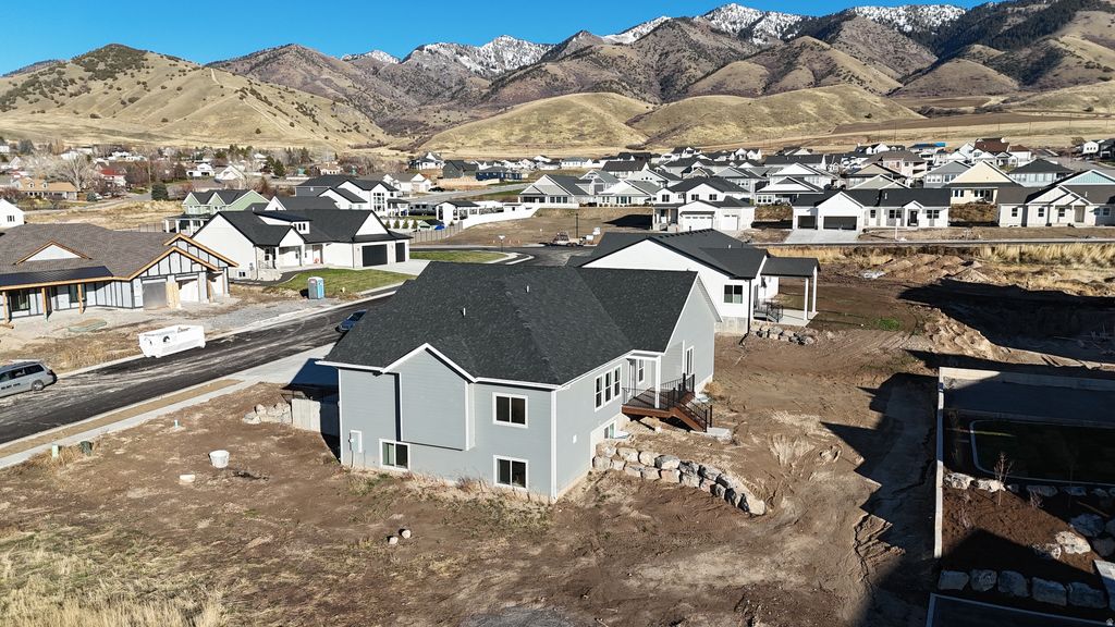Photo of 866 E 130 N, Hyde Park, UT 84318 (MLS # 2126111)