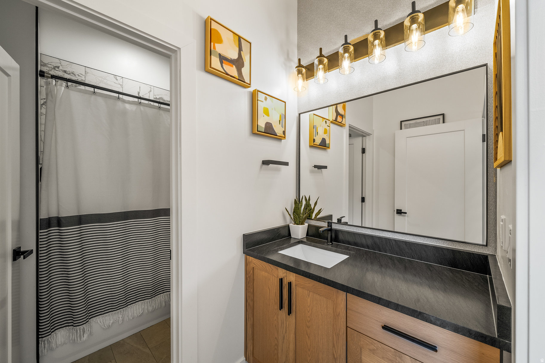 RADIUS CURVE - Residential