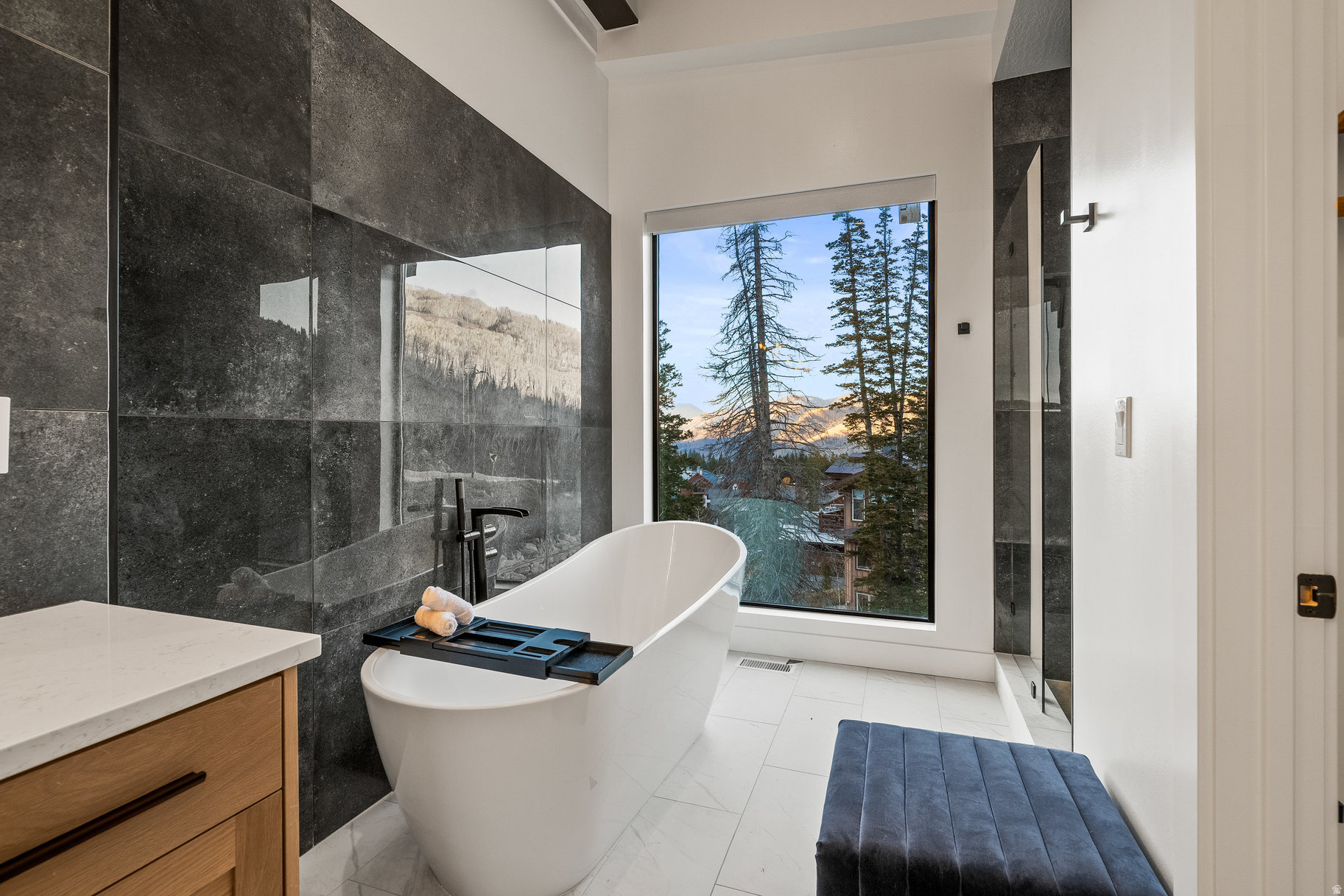 RADIUS CURVE - Residential