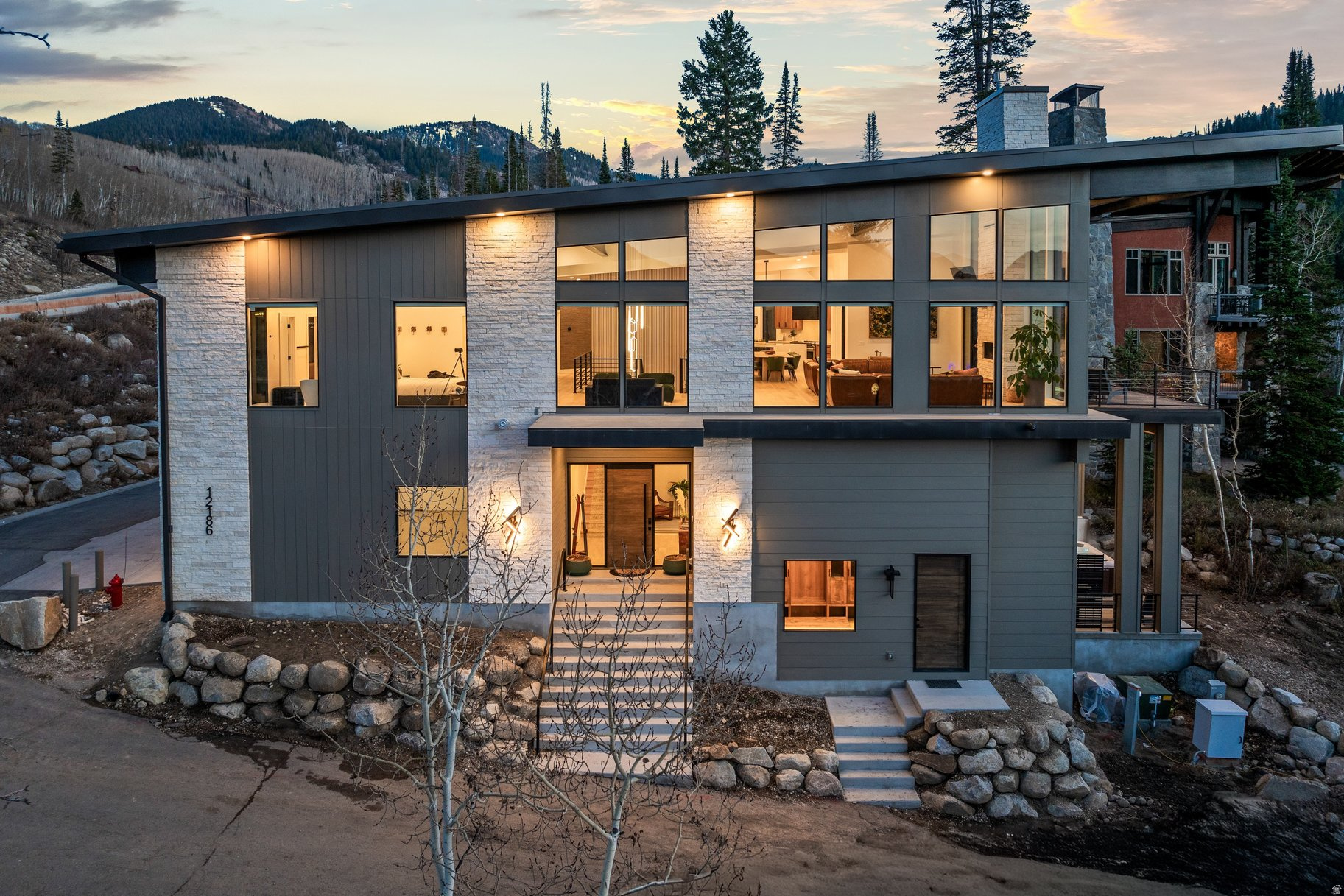 RADIUS CURVE - Residential